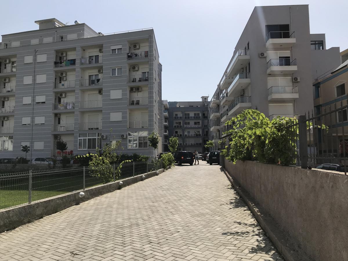 Viktoria'S Apartments Shëngjin Exterior foto